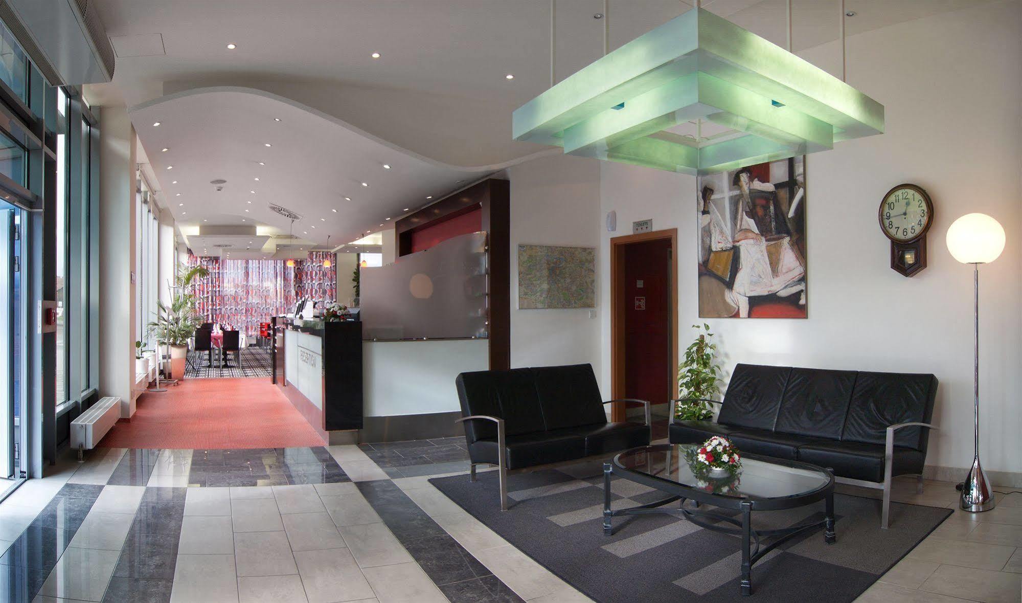 Rezidence Emmy Hotel Praga Exterior foto