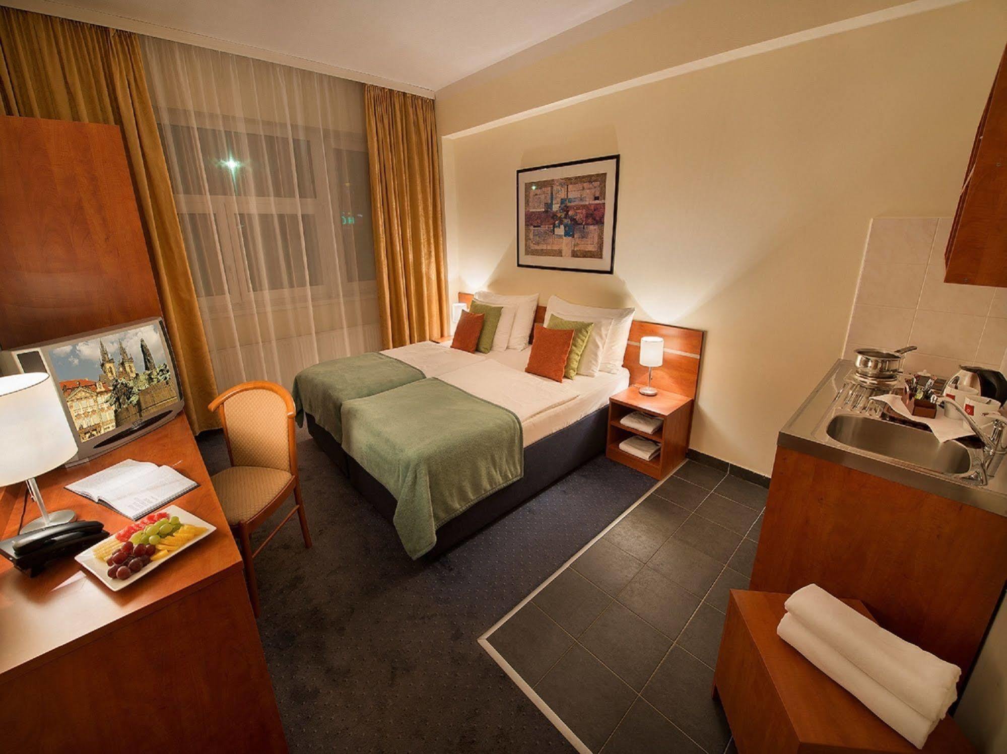 Rezidence Emmy Hotel Praga Exterior foto