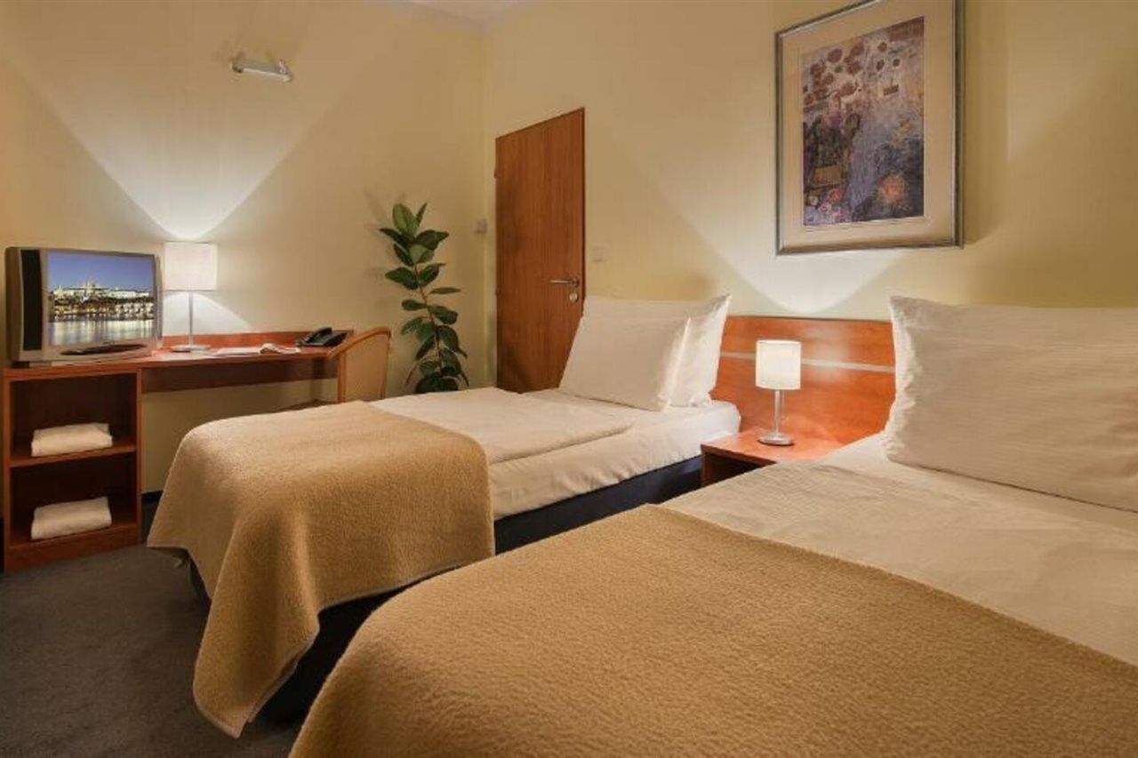 Rezidence Emmy Hotel Praga Exterior foto
